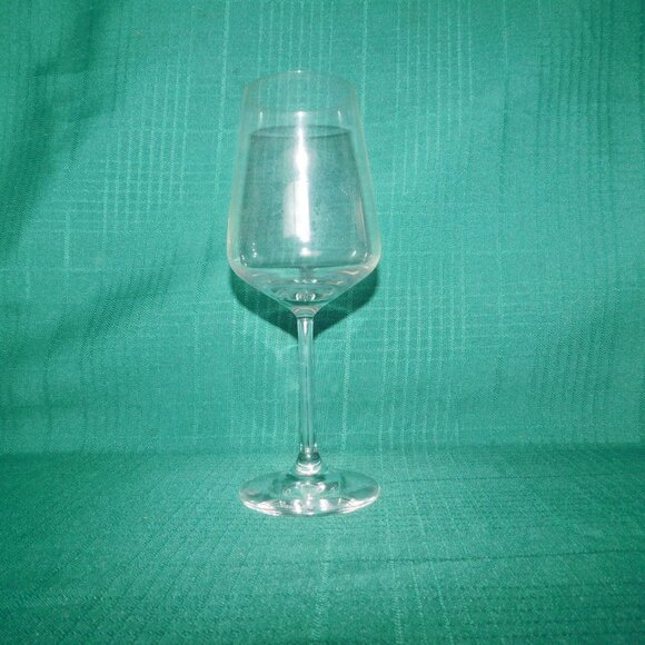Spiegelau crystal red wine clear plain stemware glass near mint condition - Picture 7 of 7